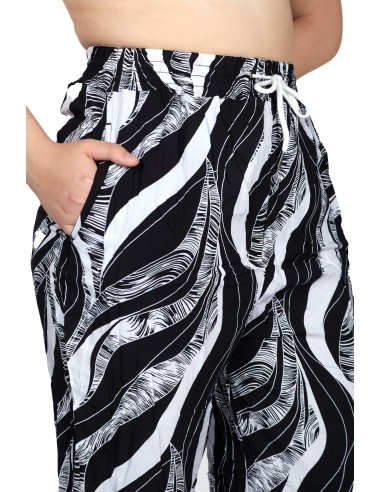 Calza estampada curvas de mujer 5