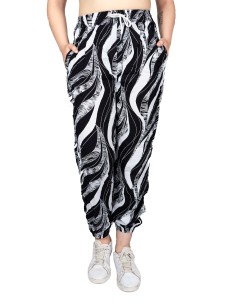 Calza estampada curvas de mujer 1